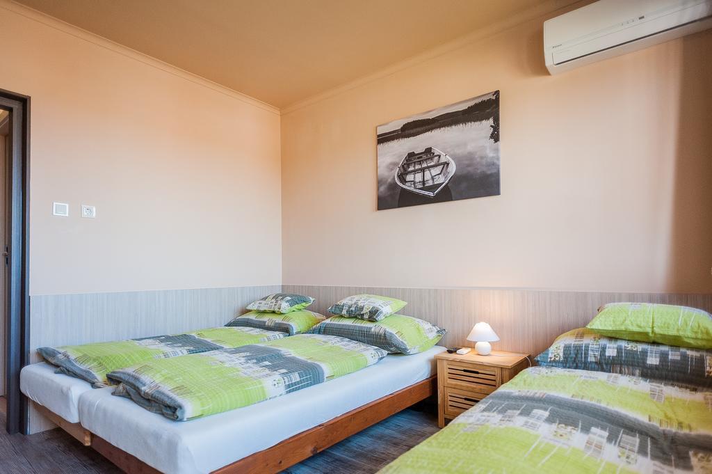 Milan Apartmanok Siofok Bagian luar foto