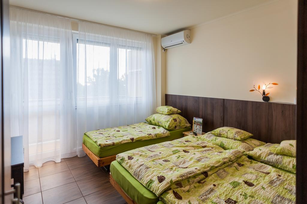 Milan Apartmanok Siofok Bagian luar foto