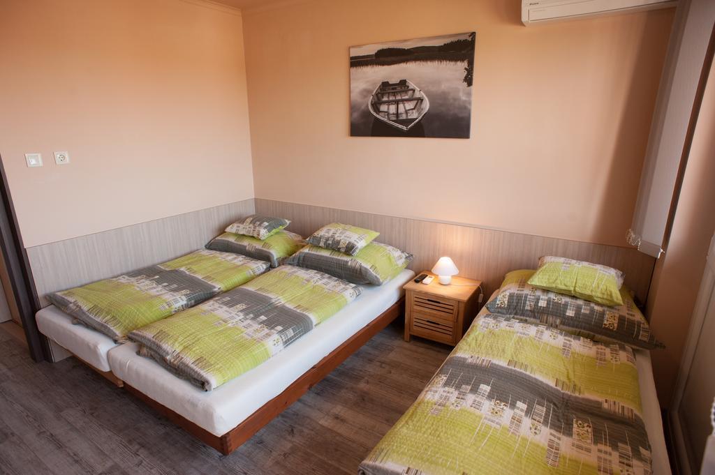 Milan Apartmanok Siofok Bagian luar foto
